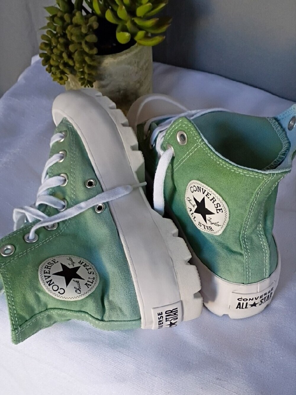 Converse Women's Chuck Taylor High Top Sneakers in Mint Green & Blue Size 7 - Picture 10 of 15